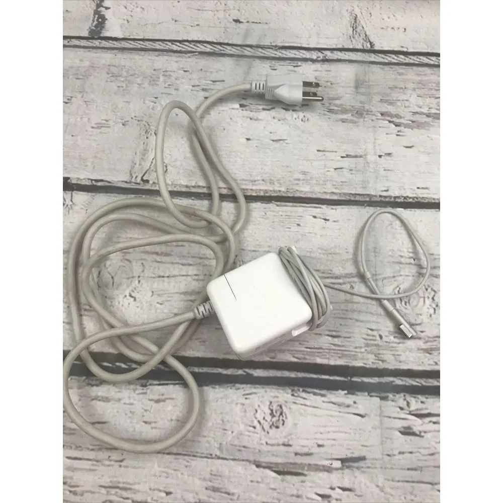 Genuine OEM‎ Apple A1374 45W Magsafe Power Adapter Good Shape Working